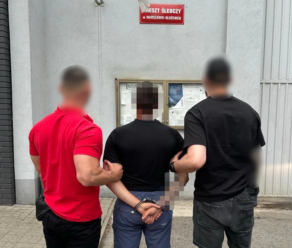 Odebrał kody, wypłacił gotówkę i wpadł na gorącym uczynku. 25-latek tymczasowo aresztowany - Aktualności KRP II - Mokotów, Ursynów, Wilanów