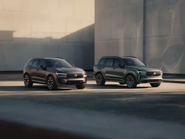 Obraz do artykułu: Volvo Cars wprowadza nowe hybrydowe napędy plug-in o zwiększonym zasięgu w bestsellerowych SUV-ach XC60 i XC90