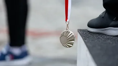 XIII LO z najlepszym wynikiem w Warszawie. Sportowe podium na Targówku