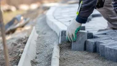 Ulica Smoleńskiego zostanie zamknięta na trzy dni. Kierowcy muszą przeparkować auta