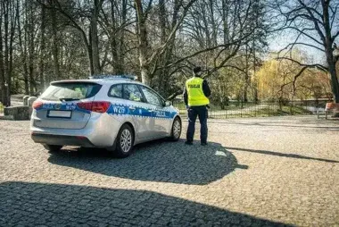 Warszawa pod presją fałszywych alarmów - 53-latek wraca jako pokrzywdzony