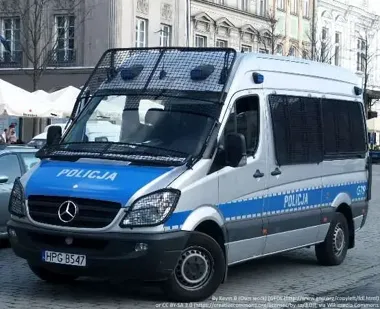 Psy, konie i łódź policyjna w Mrozach - uczniowie zobaczyli służbę z bliska