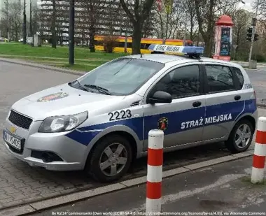 Ledwo wytrzeźwiał, a chwilę później kupił wódkę na dworcu