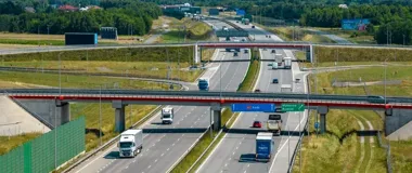 Upał na trasie potrafi zaskoczyć. GDDKiA przypomina o wodzie i przerwach