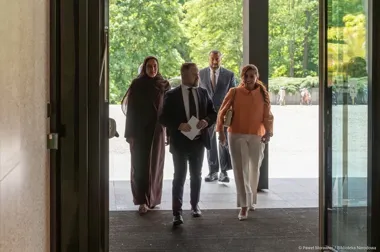Baśnie z pustyni i lasu spotykają się na Niepodległości - wystawa, która przekracza granice