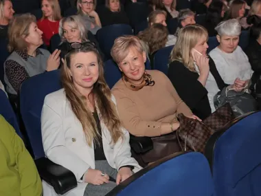 Komenda Stołeczna Policji podkreśliła rolę kobiet - uroczystość w mundurach