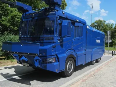 Policyjny piknik w Warszawie: psy, konie i sprzęt kontrterrorystów