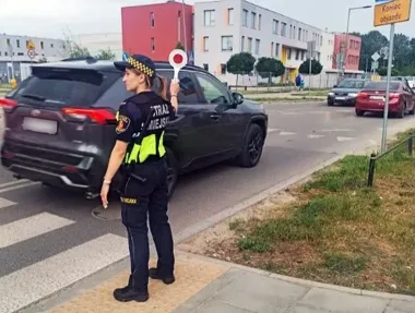 11-latek na hulajnodze wpadł na pasy - skończyło się na otarciach