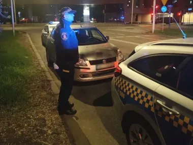 Kłótnia na czerwonym świetle skończyła się interwencją straży i policji na Wilczej