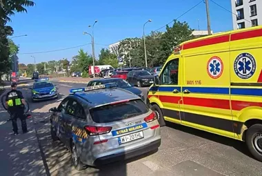 Rowerzysta z 2 promilami wjechał pod auto przy Jagiellońskiej