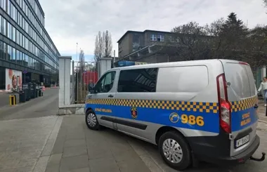 Radioaktywne czujniki w magazynie na Czerniakowskiej postawiły służby na nogi