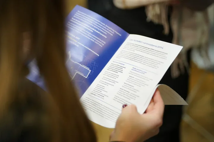 Prawie 500 uwag i ponad 500 uczestników – konsultacje o strefie parkowania na Mokotowie i we Włochach