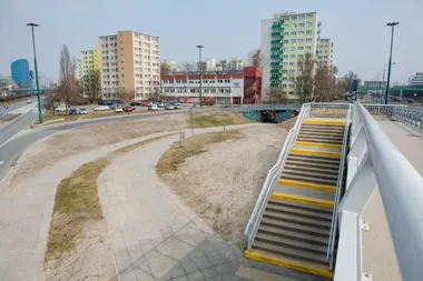 Nowa pochylnia na Przyczółku Grochowskim znosi barierę na ważnym węźle
